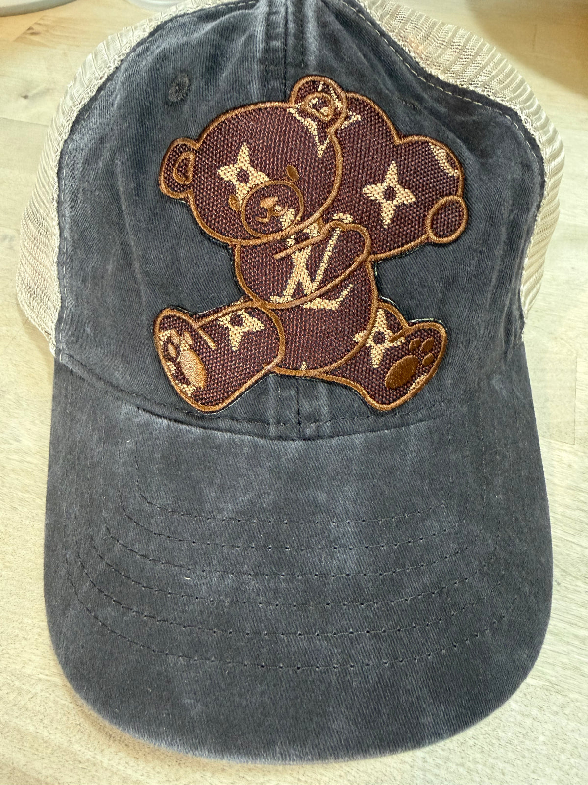LV patch- Women's Washed Mesh-Back Cap-chocolate/fawn/kahki