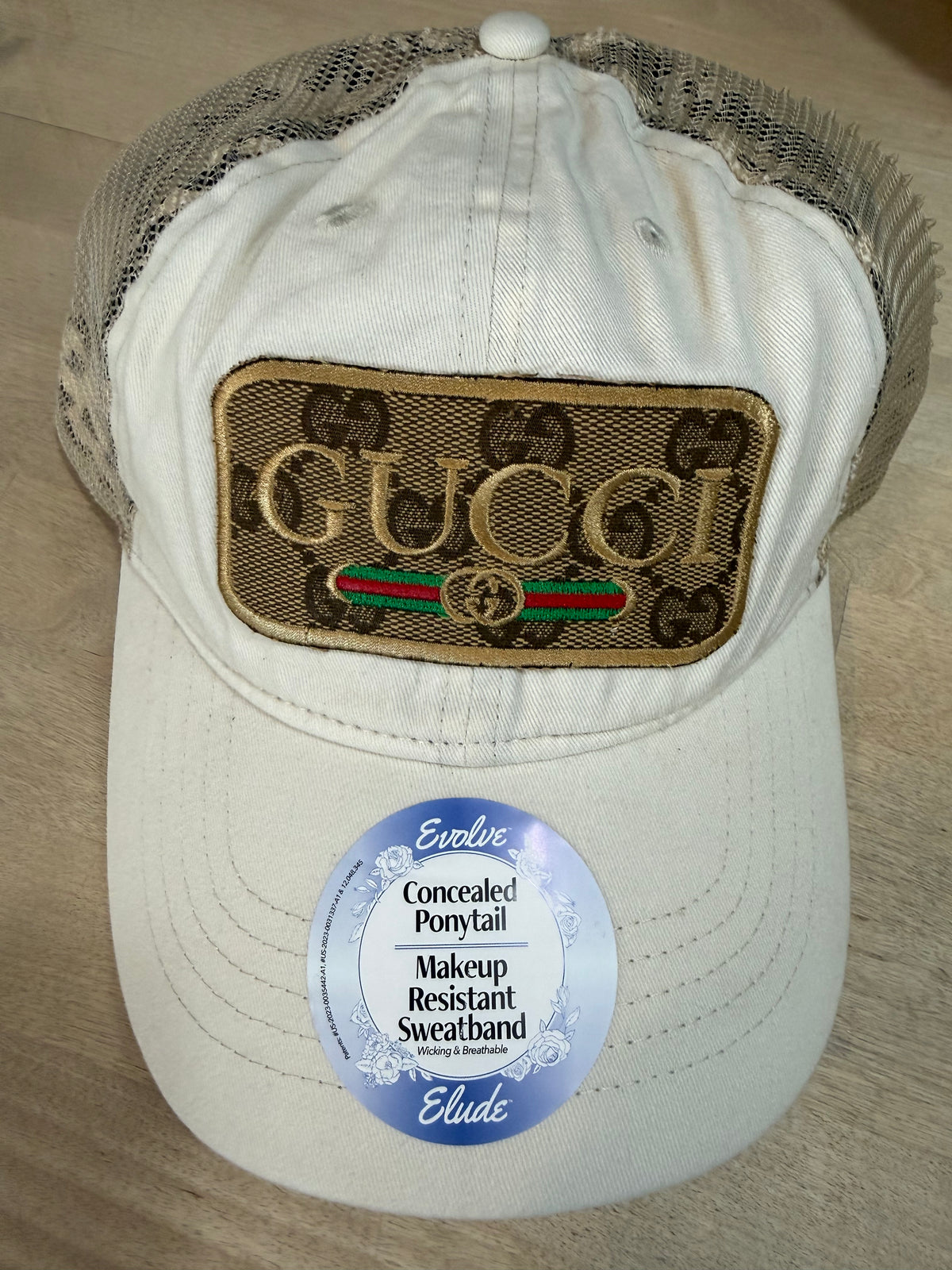 GUCCI patch-Women's Washed Mesh-Back Cap-vanilla/longhorn/khaki